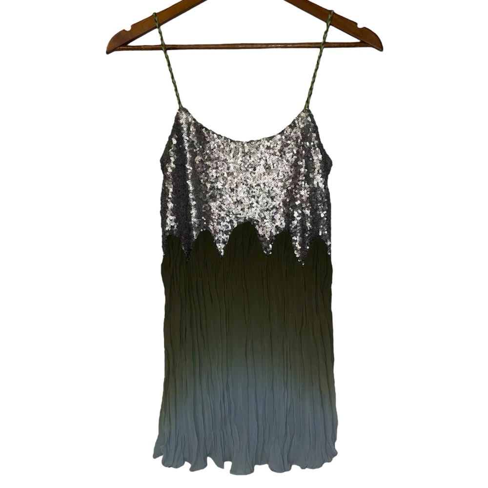 Gimmicks By BKE Pieced Silver Sequin Green & Gray Ombre Pixie Top Braided Strap